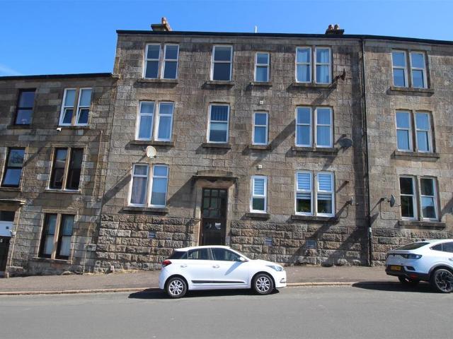 Flat for sale in Greenock, Scotland