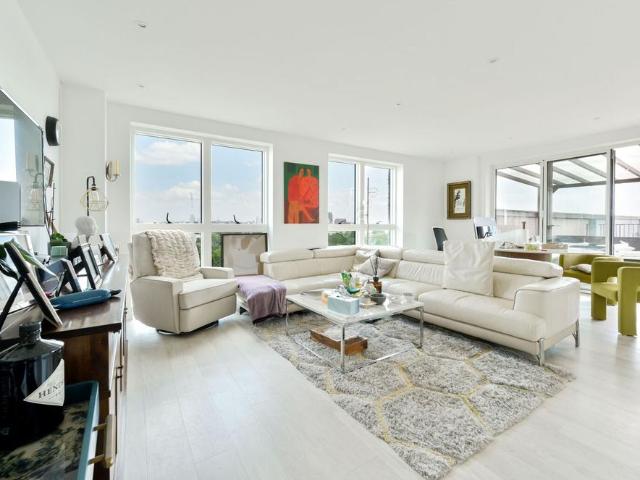 Flat for sale in Alperton, Greater London