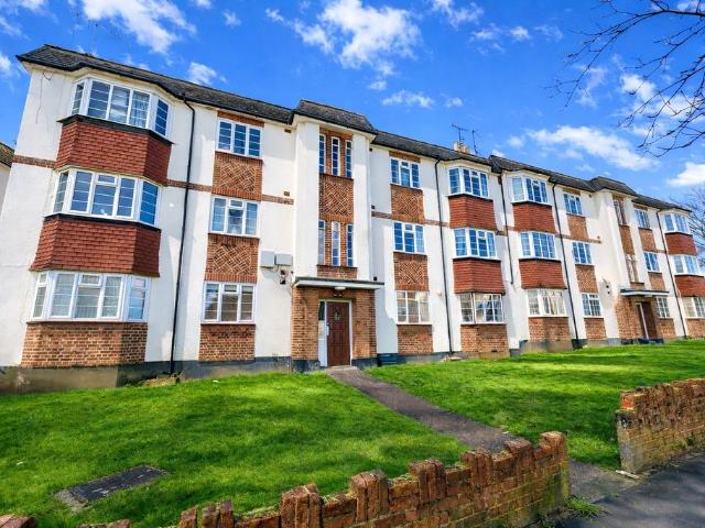 Flat for sale in London Borough of Lewisham, Greater London