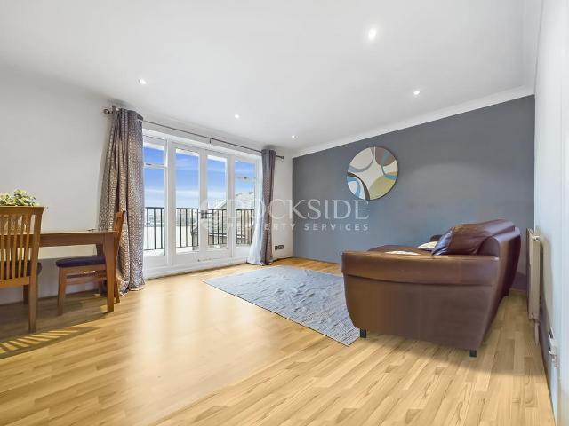 Flat for sale in London Borough of Newham, Greater London