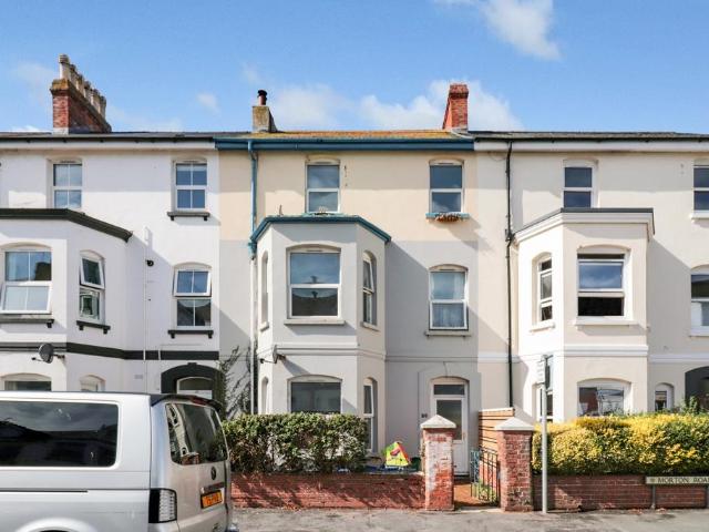 Flat for sale in Withycombe, Budlake