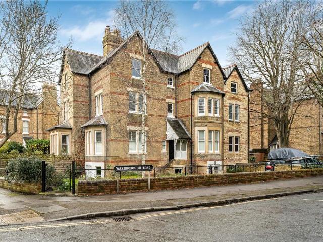 Flat for sale in The Slade, Oxfordshire
