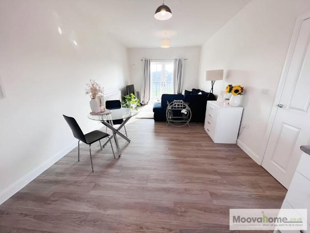 Flat for sale in Middle Wichel, Wroughton