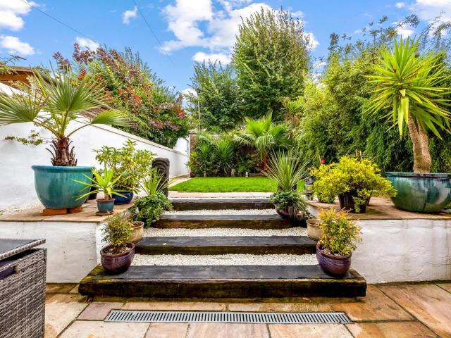 Flat for sale in Aldrington