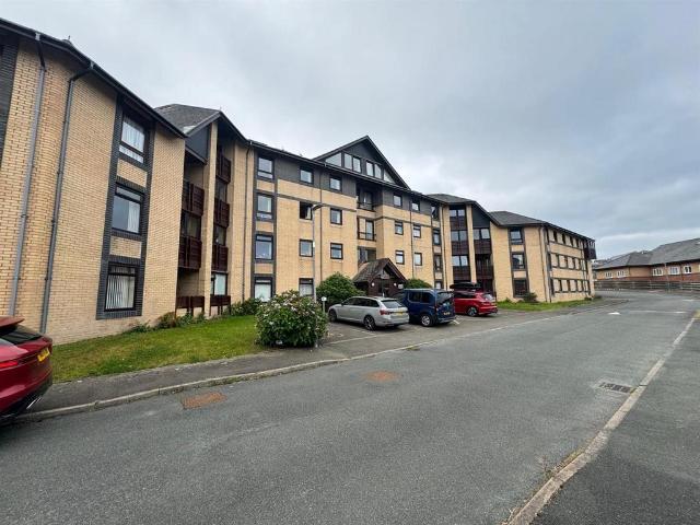 Flat for sale in Waun Fawr, Wales