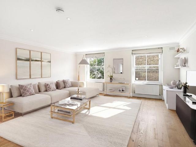 Flat for sale in Notting Hill, Greater London