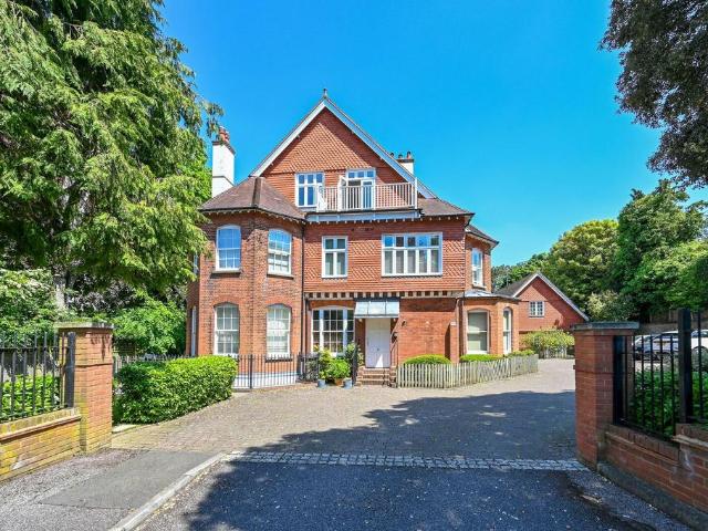 Flat for sale in Charlotteville, Westborough