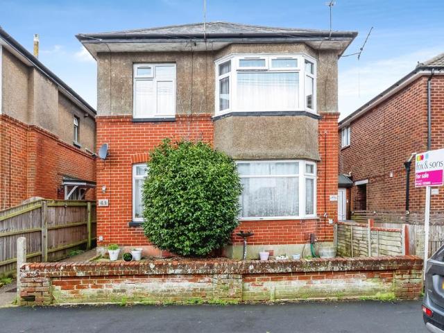 Flat for sale in Talbot Village, Bournemouth