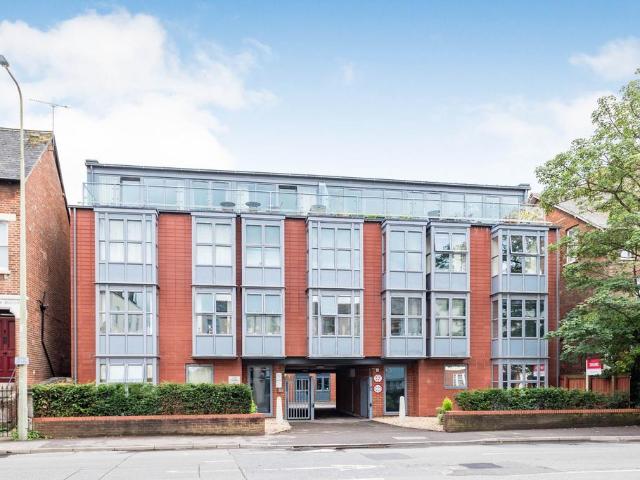 Flat for sale in St Clement's, The Slade
