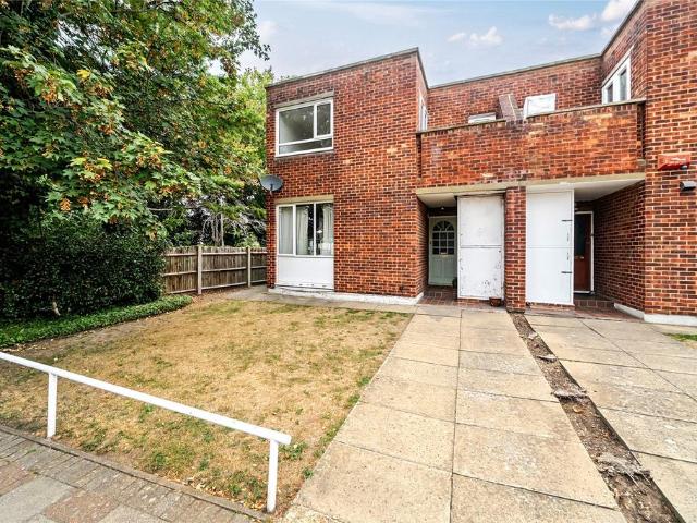 Flat for sale in Widmore Green, Greater London