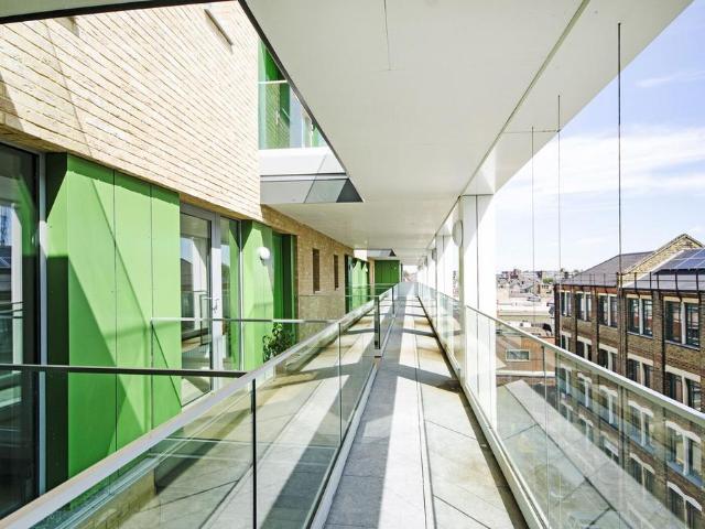 Flat for sale in Dalston, De Beauvoir Town