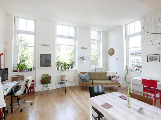Flat for sale in Camberwell, Greater London