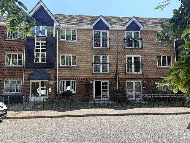 Flat for sale in Chells, Shephall