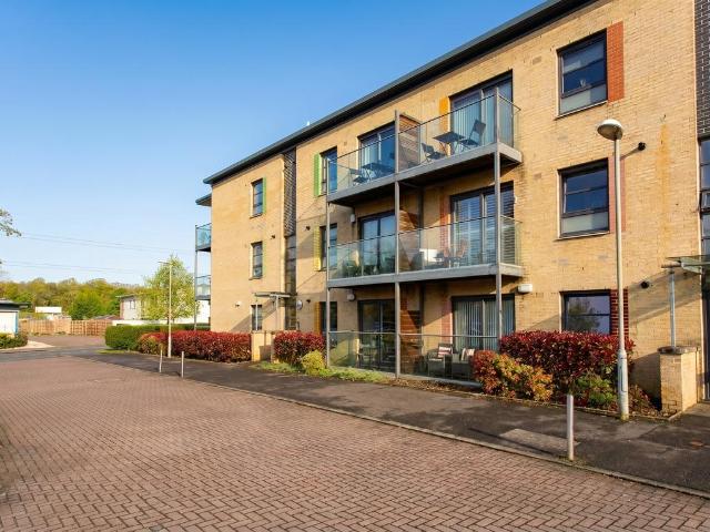 Flat for sale in Hawkhead, Glenburn