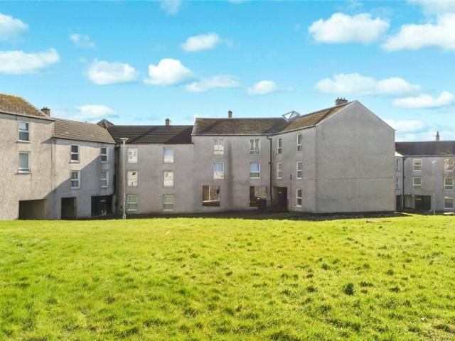 Flat for sale in Cumbernauld, Scotland
