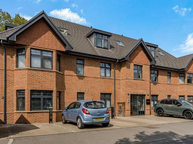 Flat for sale in Blackhills, Surrey