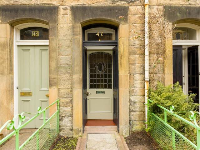 Flat for sale in Shandon, Merchiston
