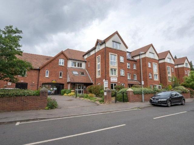 Flat for sale in Wake Green, West Midlands
