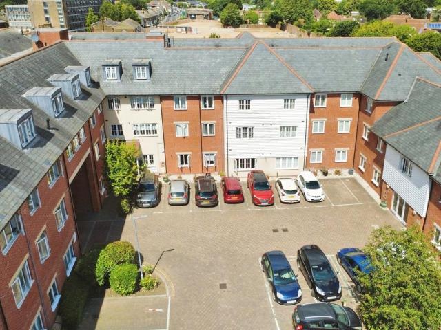 Flat for sale in Navestock Side, Essex