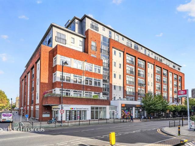Flat for sale in London Borough of Sutton, Greater London