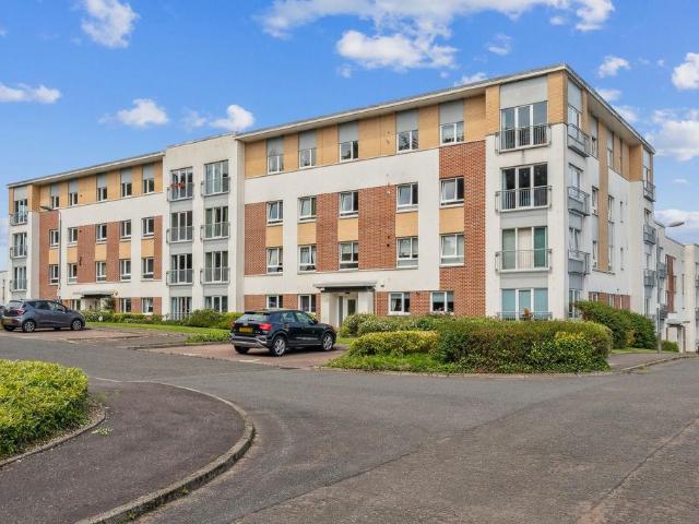 Flat for sale in Bearsden, Scotland