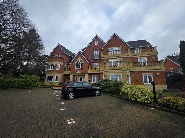 Flat for sale in Reading