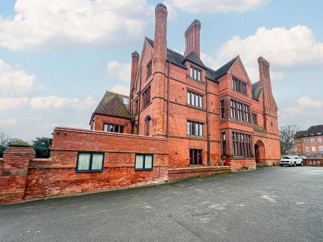 Flat for sale in Claughton, Oxton