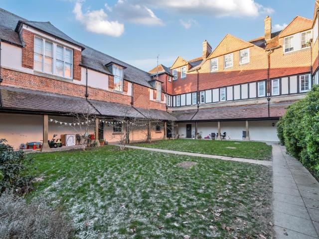Flat for sale in Belmont, Dromore
