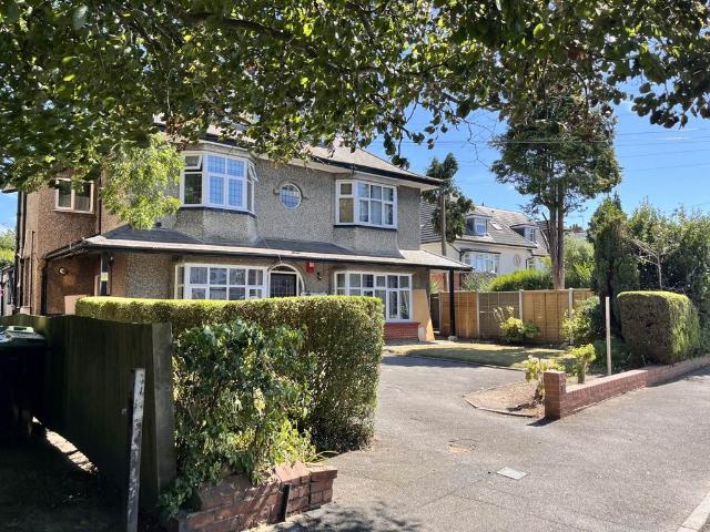 Flat for sale in Charminster, Bournemouth