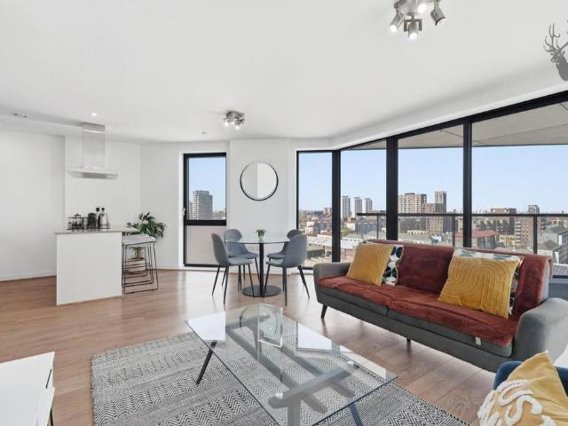 Flat for sale in Bromley-by-Bow, Poplar Grove
