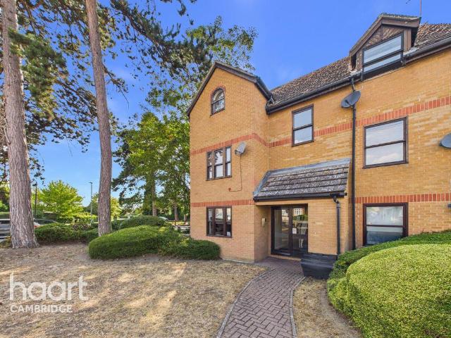 Flat for sale in Arrington, Cambridgeshire