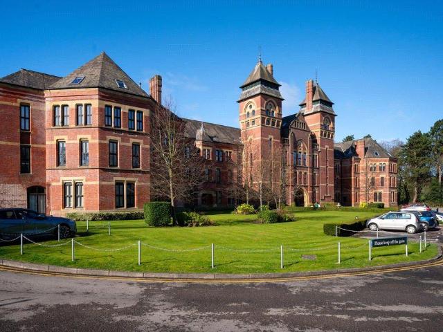 Flat for sale in Worrall, South Yorkshire