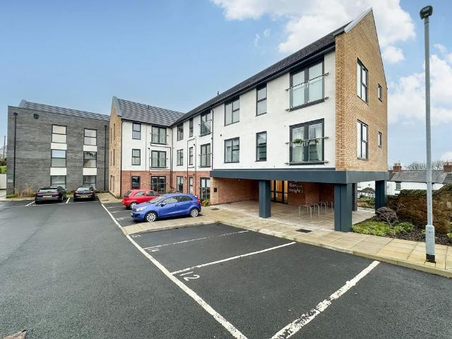Flat for sale in Heswall, Wirral