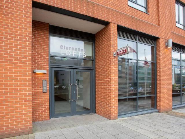 Flat for sale in Watford, Hertfordshire