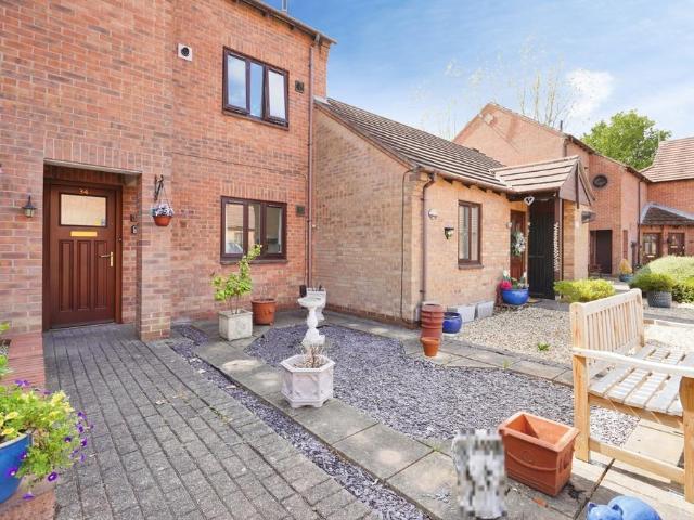 Flat for sale in Ashby-de-la-zouch, Leicestershire