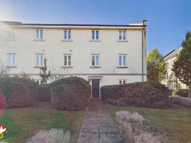 Flat for sale in Upton St. Leonards, Stroud