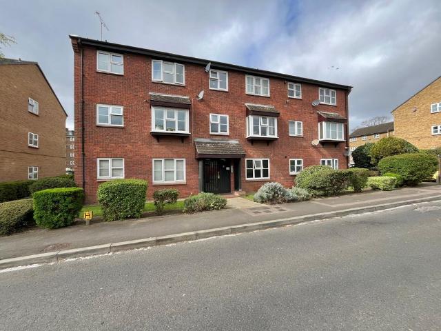 Flat for sale in Avery Hill, Greater London