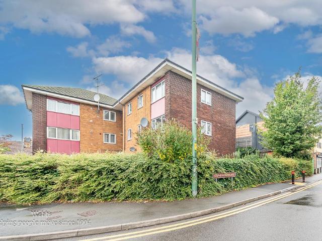 Flat for sale in Bloxwich, West Midlands