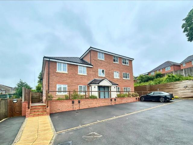 Flat for sale in Coseley, West Midlands