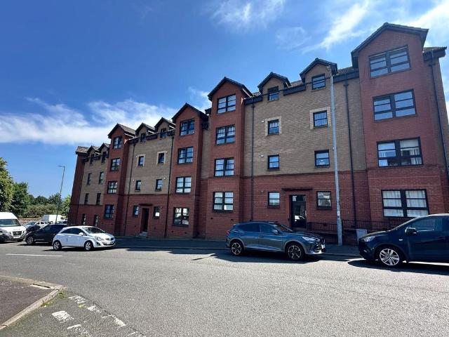 Flat for sale in Greenock, Scotland