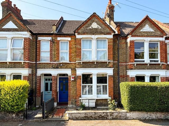 Flat for sale in London Borough of Lewisham, Greater London