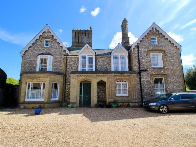 Flat for sale in Spring Vale, Hampshire