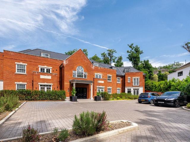 Flat for sale in Bickley, Greater London