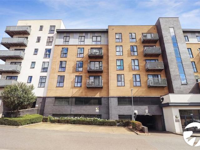Flat for sale in Belvedere, Greater London