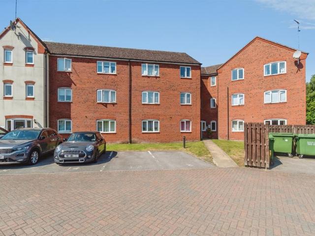 Flat for sale in Heath Hayes and Wimblebury, Chadsmoor