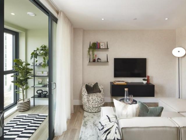 Flat for sale in London Borough of Croydon, Greater London