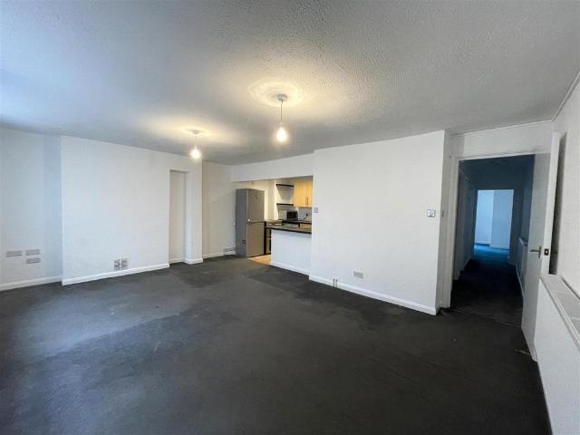 Flat for sale in Queen's Park, Brighton & Hove