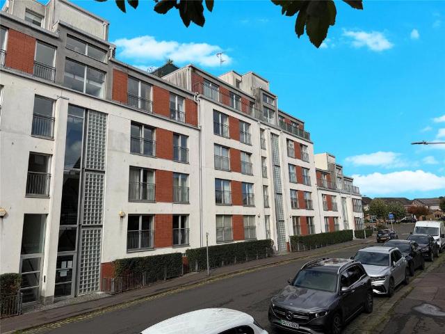 Flat for sale in Claythorn, Glasgow