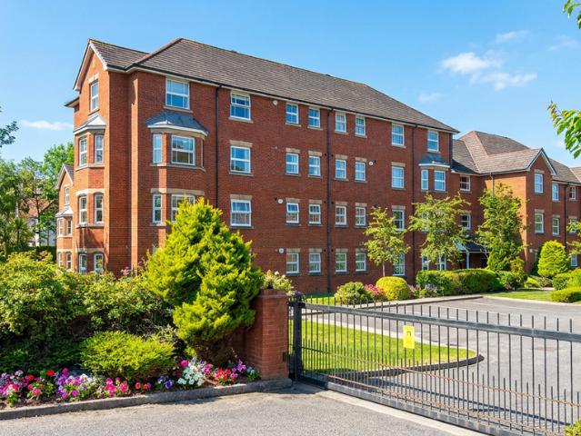 Flat for sale in Meols Cop, Southport