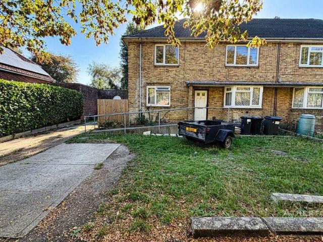 Flat for sale in Bear Cross, Bournemouth